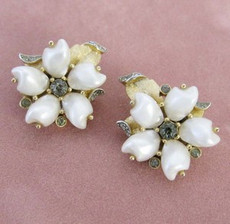 （画像用） クラウントリファリ パールお花イヤリング