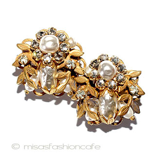 （画像用） Ｒｏｂｅｒｔ　イヤリング バロックパールの花