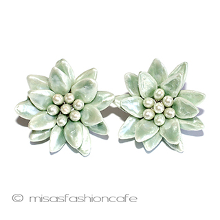 （画像用） グリーンパールのお花 ドイツ製　イヤリング