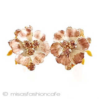（画像用） ヴィンテージイヤリング Robertエナメルの花