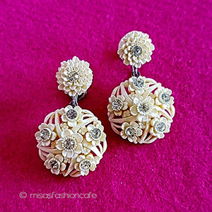 （画像用） ヴィンテージイヤリング セルロイド　フラワー