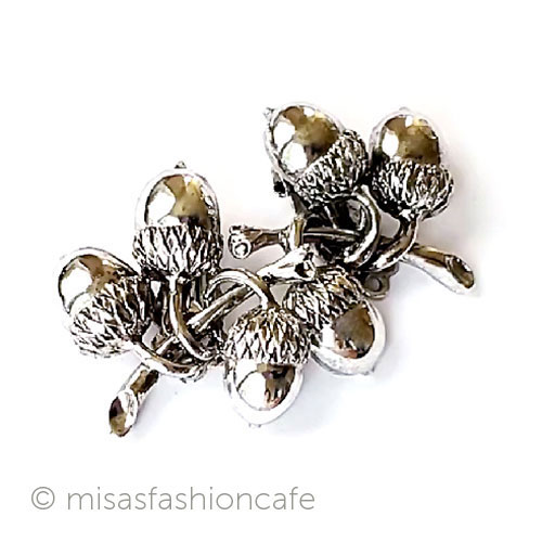 （画像用） ヴィンテージアクセサリー どんぐり　イヤリング