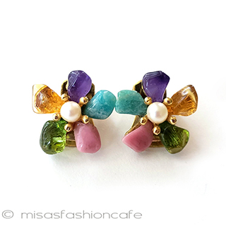 （画像用） SWOBODA　イヤリング 真珠と天然石のお花
