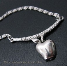 （画像用） クラウン トリファリ 　アップル ネックレス