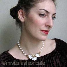 （画像用） Ｔｒｉｆａｒｉ　 トリファリ ミルクガラスネックレス