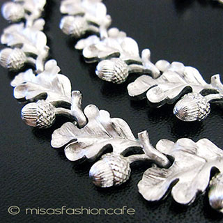 （画像用） Trifari トリファリ どんぐり ネックレス