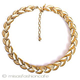 （画像用） Ｔｒｉｆａｒｉ　 トリファリ 金リーフ　ネックレス