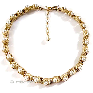 （画像用） Trifari　トリファリ パールの花ネックレス