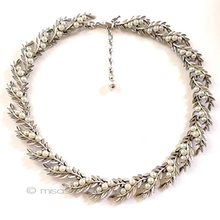 （画像用） Trifari　 トリファリ パール木ネックレス