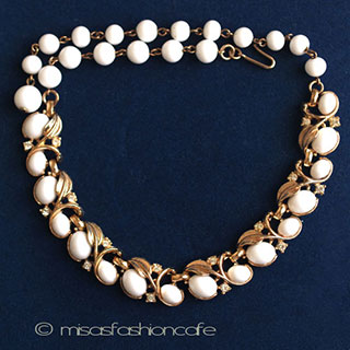 （画像用） Ｔｒｉｆａｒｉ　 トリファリ 白ベリーのネックレス