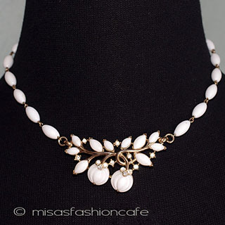 （画像用） Ｔｒｉｆａｒｉ　 トリファリ ガラスベリーネックレス