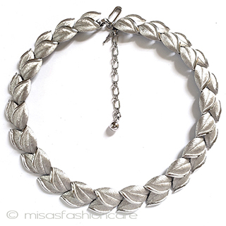 （画像用） Trifari　 トリファリ 銀の葉　ネックレス