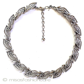 （画像用） Trifari　 トリファリ 透かし銀葉　ネックレス