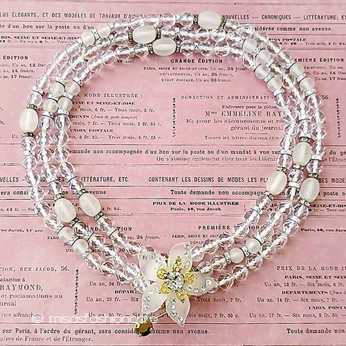 （画像用） ヴィンテージジュエリー ３連お花ネックレス