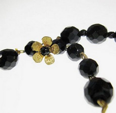 （画像用） DeMario フレンチジェット お花ネックレス