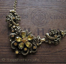 （画像用） Coro　お花ネックレス