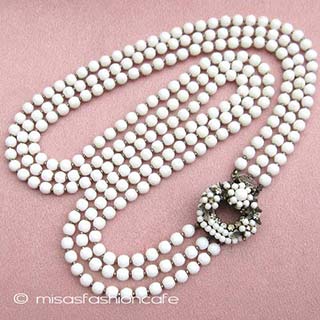 （画像用） Original By Robert ミルクガラスネックレス