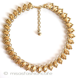 （画像用） Ｔｒｉｆａｒｉ　 トリファリ チューリップ・ネックレス