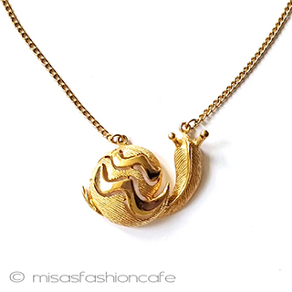 （画像用） ヴィンテージ　TRIFARI トリファリ　 かたつむり