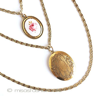 （画像用） Ｇｏｌｄｅｔｔｅ　３連 ロケット　ネックレス