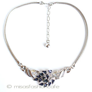 （画像用） Ｔｒｉｆａｒｉ　 トリファリ ネイビー花　ネックレス