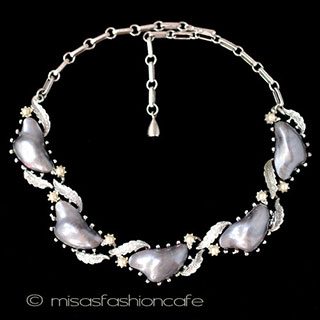 （画像用） ＣＯＲＯ　ネックレス バロックパール　銀葉