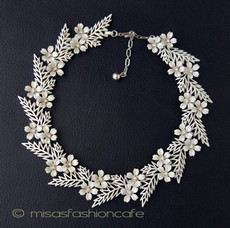 （画像用） Trifari　トリファリ エナメルフラワー ネックレス