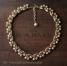 （画像用） Trifari　トリファリ 　パールの花ネックレス