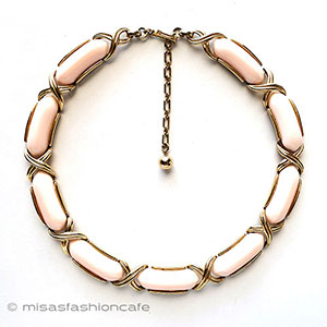 （画像用） Trifari　 トリファリ ピンク・リボン