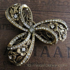 （画像用） アンティーク 　フラワーブローチ