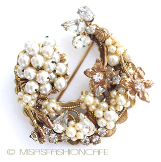 （画像用） Ｏｒｉｇｉｎａｌ　ｂｙ　Ｒｏｂｅｒｔ パールRS　花ブローチ