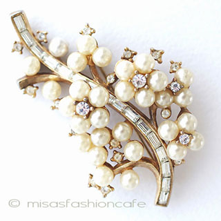 （画像用） Ｔｒｉｆａｒｉ　 トリファリ パールの花 ブローチ