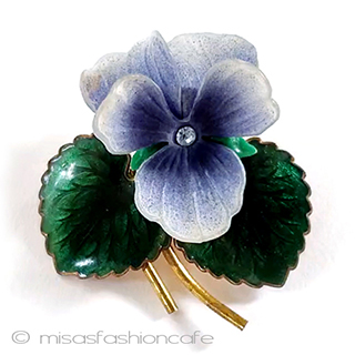 （画像用） パンジーすみれ花ブローチ