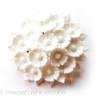 （画像用） ヴィンテージアクセサリー ブーケ白花コサージュ