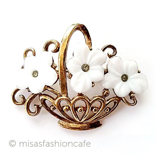 （画像用） Trifari　 トリファリ ミルクガラスの花かご