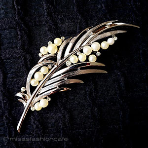 （画像用） Trifari　 トリファリ パールRS葉ブローチ