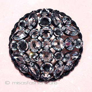 （画像用） クリスタルドーム　ブローチ