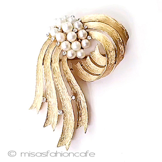 （画像用） ヴィンテージジュエリー トリファリ　パールリボン