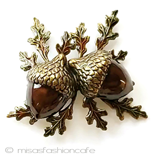 （画像用） ビンテージジュエリー 団栗どんぐりブローチ
