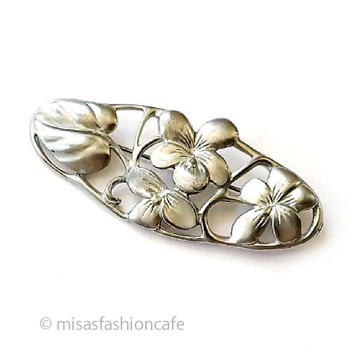 （画像用） アンティークジュエリー スミレのお花ブローチ