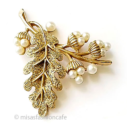 （画像用） ヴィンテージブローチ Trifari　団栗どんぐり