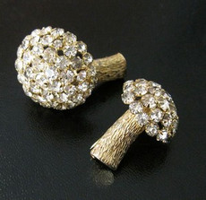 （画像用） Castlecliff刻印　セット きのこブローチ　２個