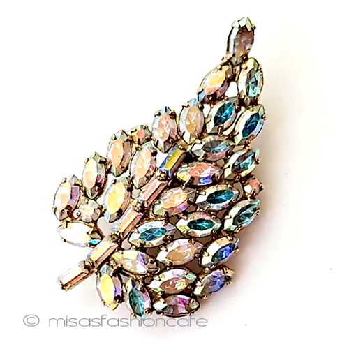 （画像用） ヴィンテージジュエリー オーロラの葉ブローチ