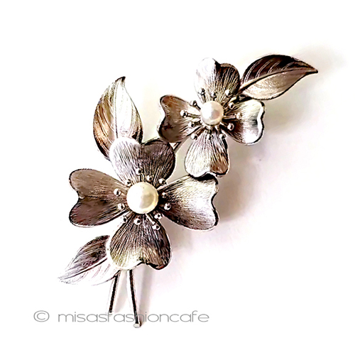 （画像用） 真珠14Kgfホワイトゴールド ハナミズキのお花　ブローチ