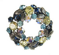 （画像用） Coroコロ リースブローチ