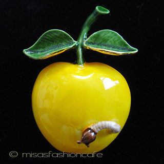 （画像用） Original By Robert刻印 フルーツ　ブローチ