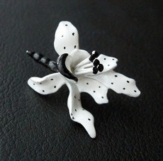 （画像用） HARハー　ブローチ