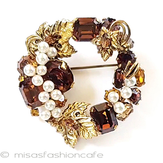 （画像用） オーストリア製ブローチ 　パール葡萄のリース