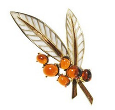 （画像用） クラウンTrifari　ブローチ