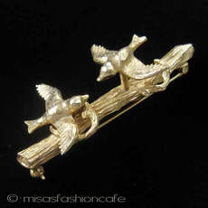 （画像用） （可動式）鳥ブローチ